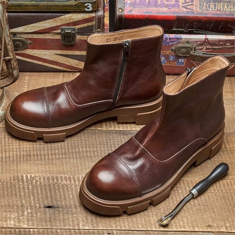 Botki Męskie Eleganckie Wsuwane Ze Skóry Bydlęcej Nabijane Ćwiekami - Kawa